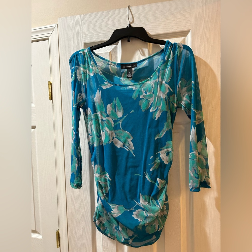 Shear flower top with cami